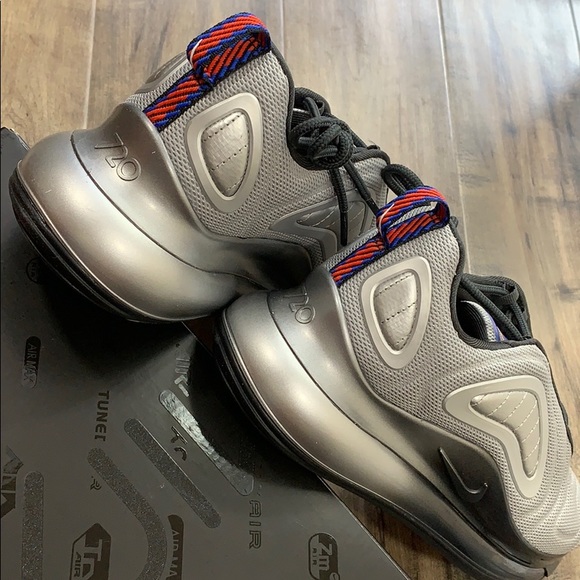 NIKE AIR MAX 720 WMNS - Picture 11 of 16